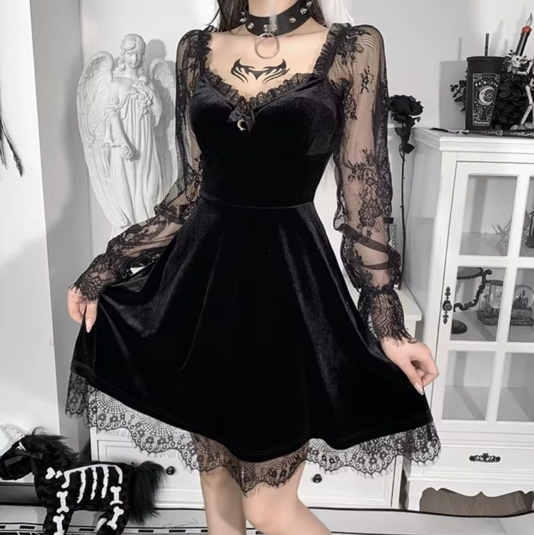 Robe Gothique Vintage Wellwits Pour Femme – Noir Avec Lacets Et Col En Losange – Style Rétro Et élégant